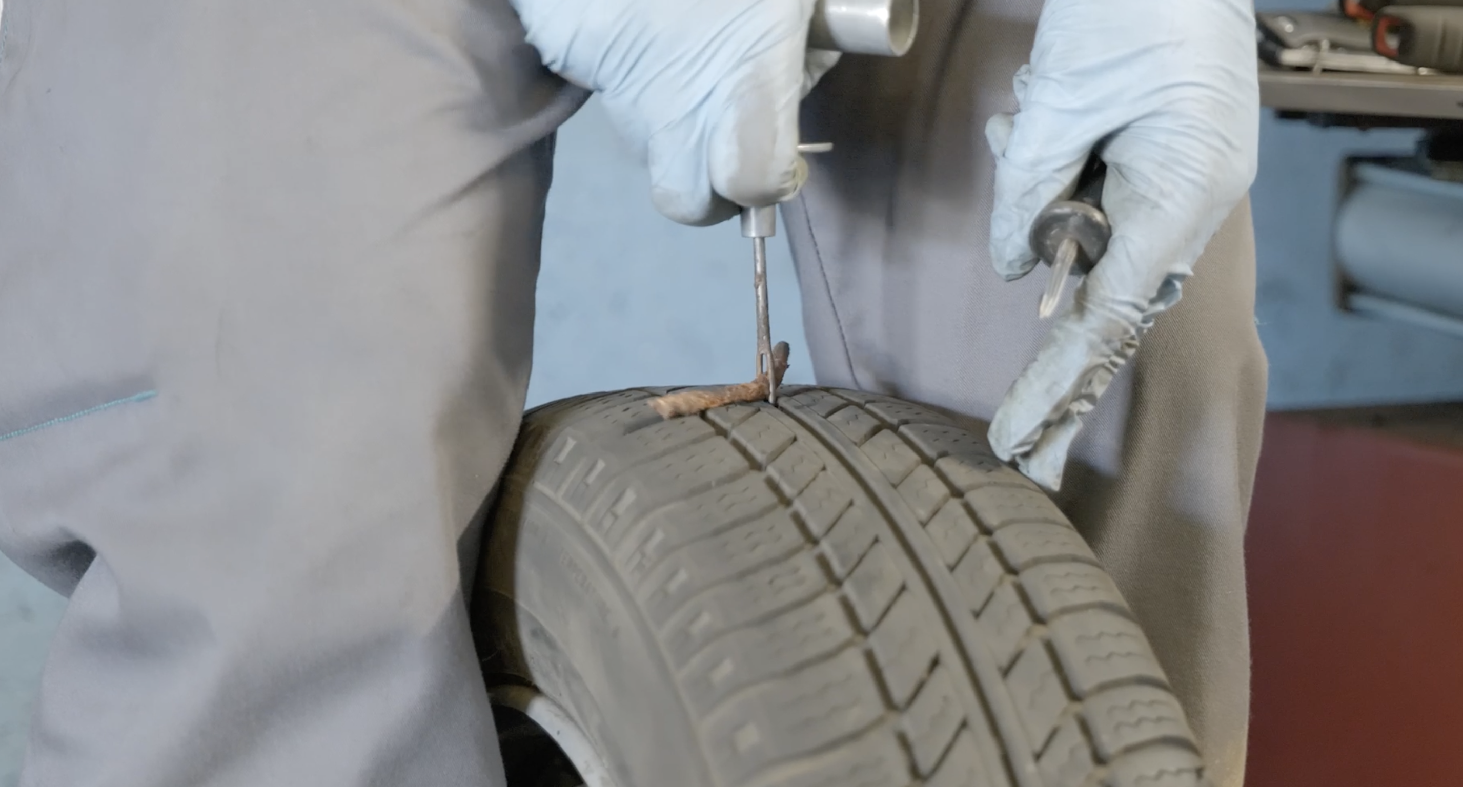 Kit de réparation de crevaison de pneus de voiture / auto, vélo /  bicyclette crevé NEUF - Équipement auto