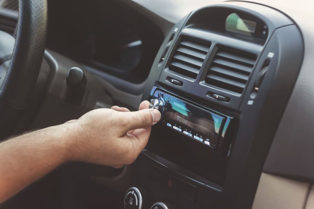 Vrai ou faux ? On peut écouter la musique à fond dans sa voiture