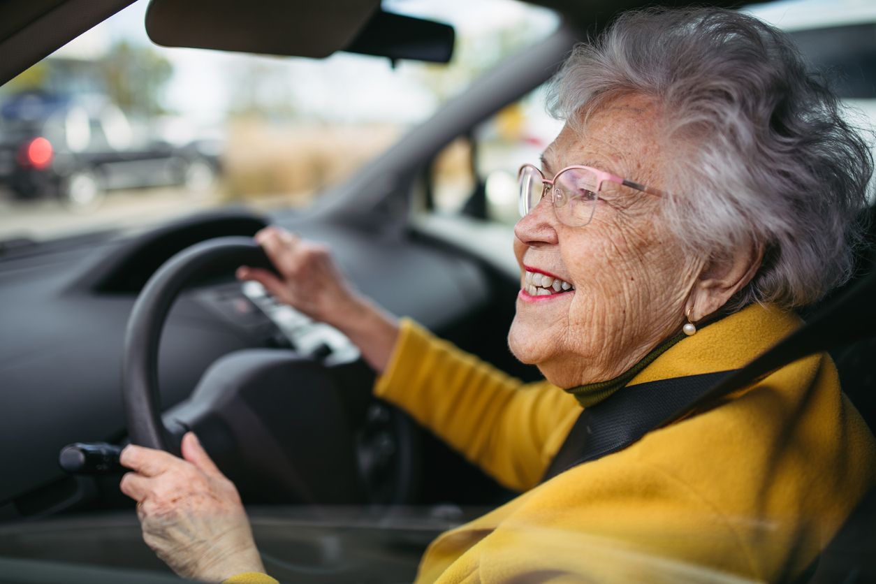 des-ateliers-gratuits-pour-les-seniors-dans-les-auto-coles-ecf-pendant
